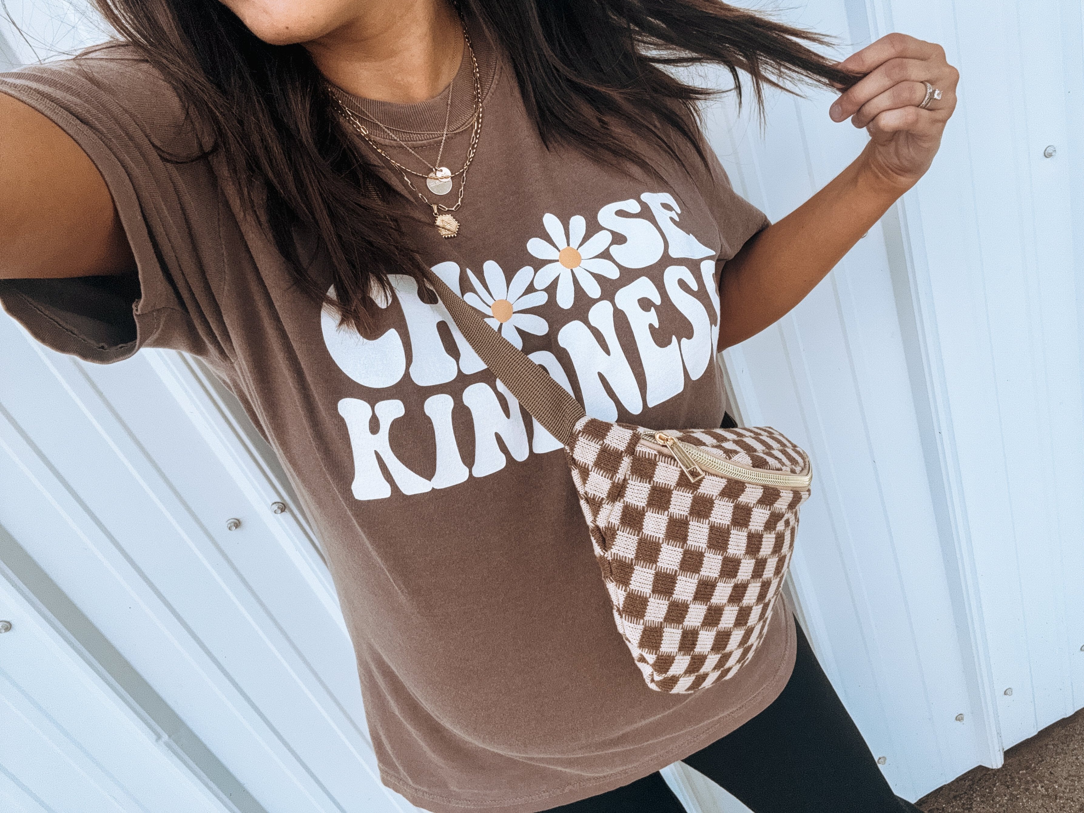 Choose Kindness Espresso Daisy Tee