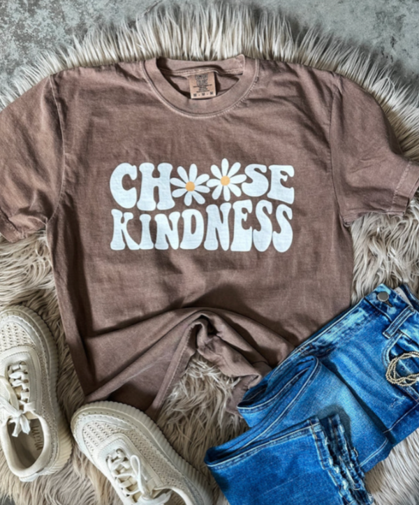 Choose Kindness Espresso Daisy Tee